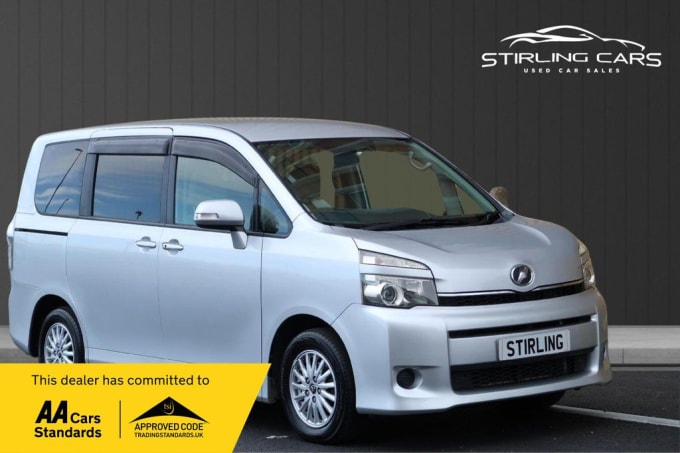 2025 Toyota Voxy/noah
