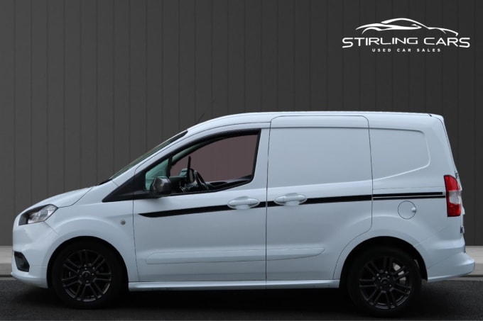 2025 Ford Transit Courier