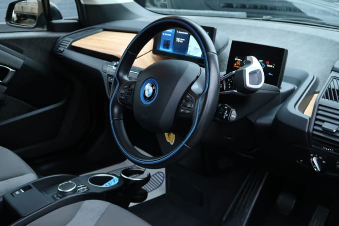 2025 BMW I3