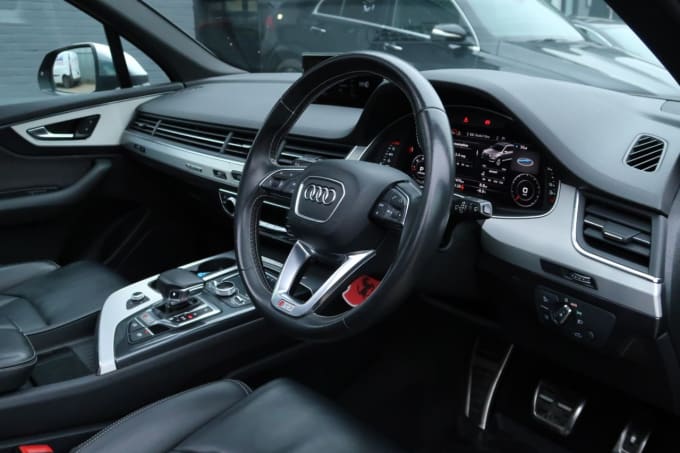 2025 Audi Sq7