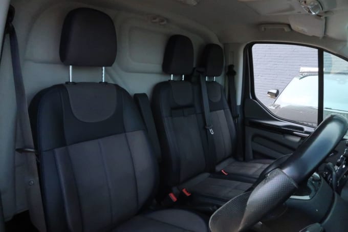 2025 Ford Transit Custom