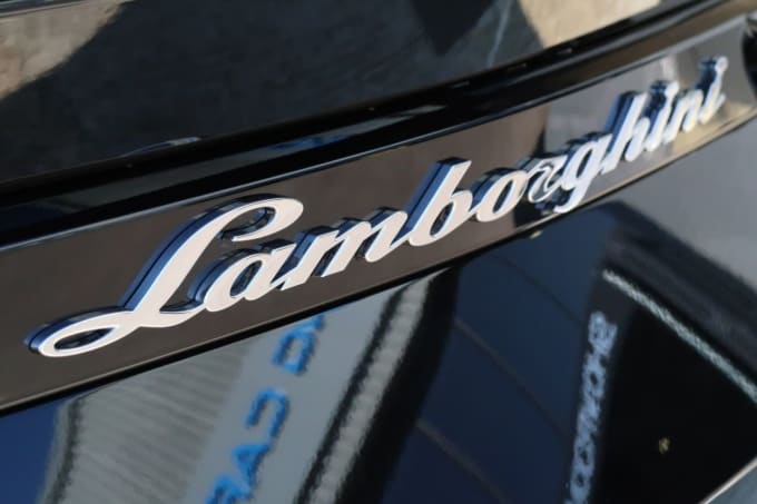 2025 Lamborghini Urus