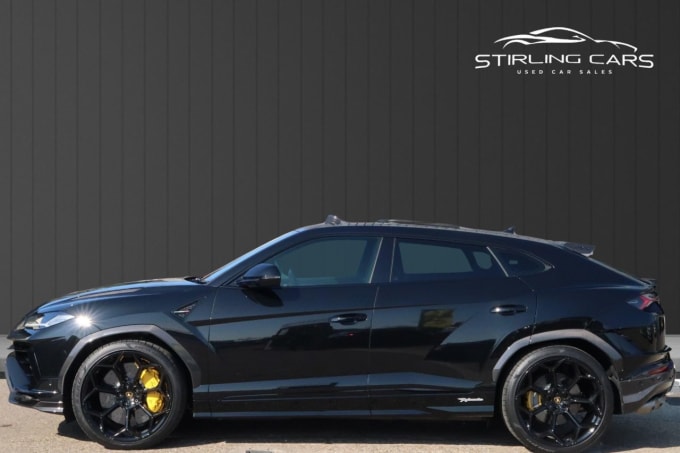 2025 Lamborghini Urus