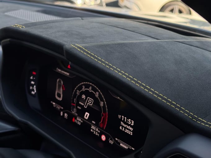 2025 Lamborghini Urus