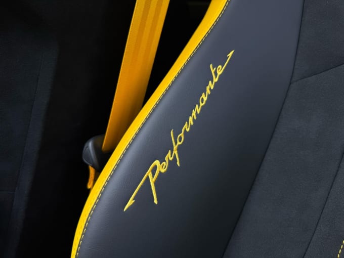 2025 Lamborghini Urus