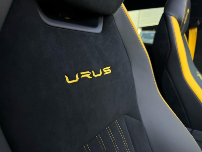 2025 Lamborghini Urus