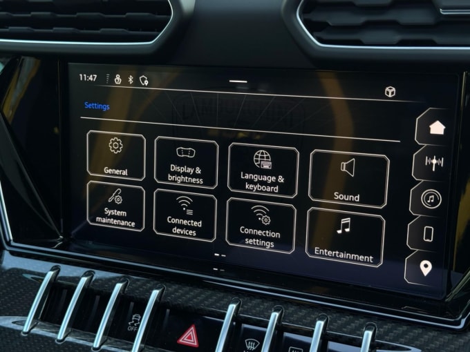 2025 Lamborghini Urus