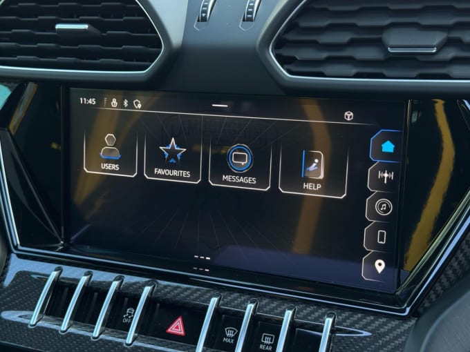 2025 Lamborghini Urus