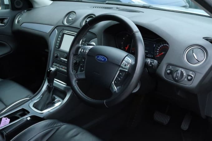 2025 Ford Mondeo