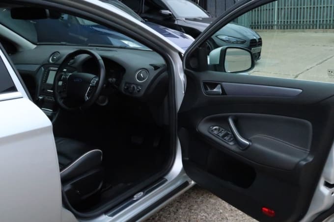 2025 Ford Mondeo