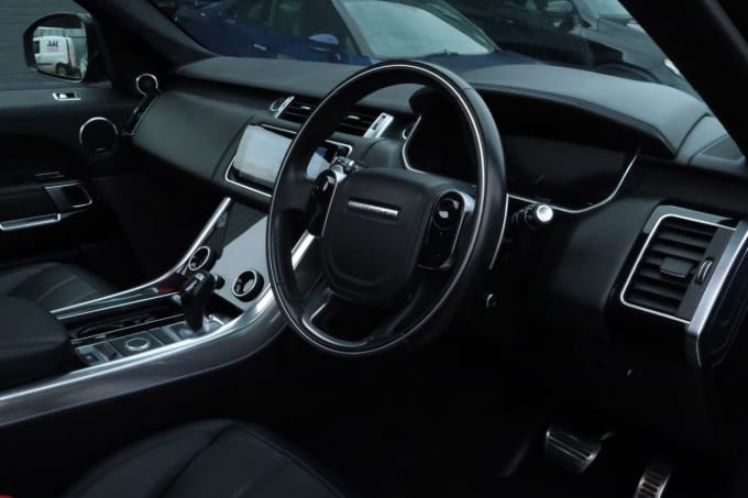 2025 Land Rover Range Rover Sport
