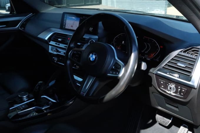 2025 BMW X4