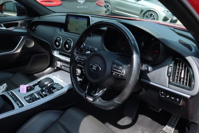 2025 Kia Stinger