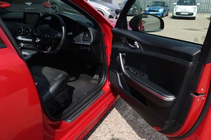 2025 Kia Stinger