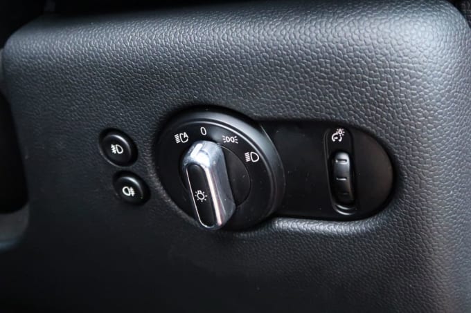 2025 Mini Hatch