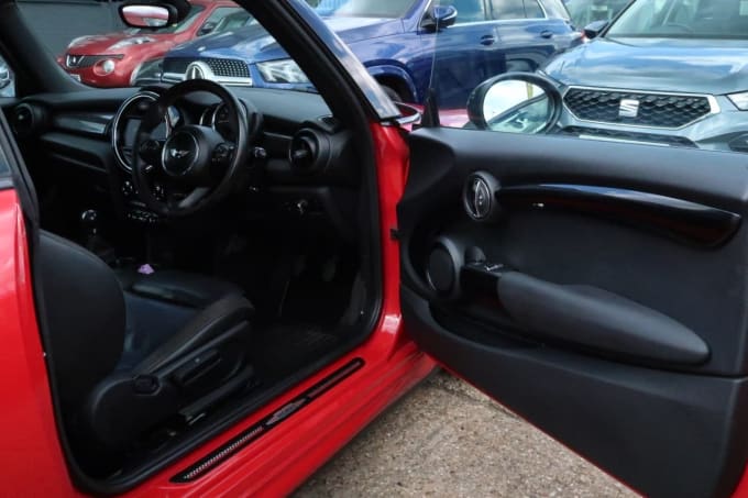 2025 Mini Hatch