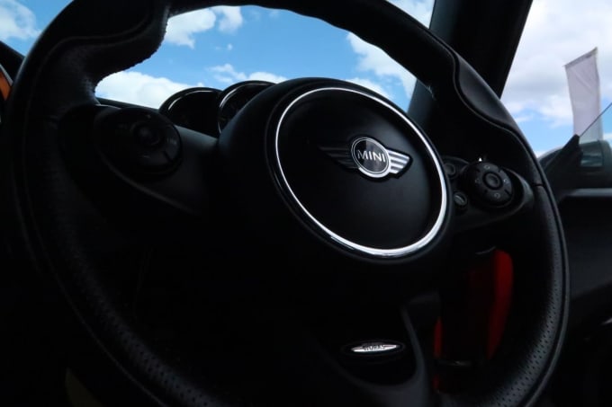 2025 Mini Hatch
