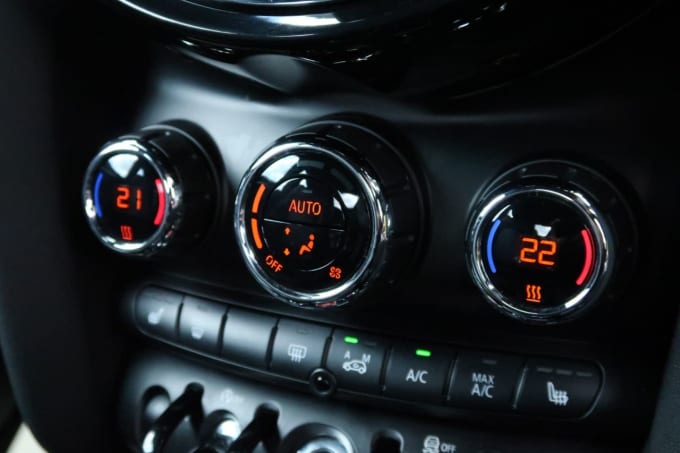2025 Mini Hatch