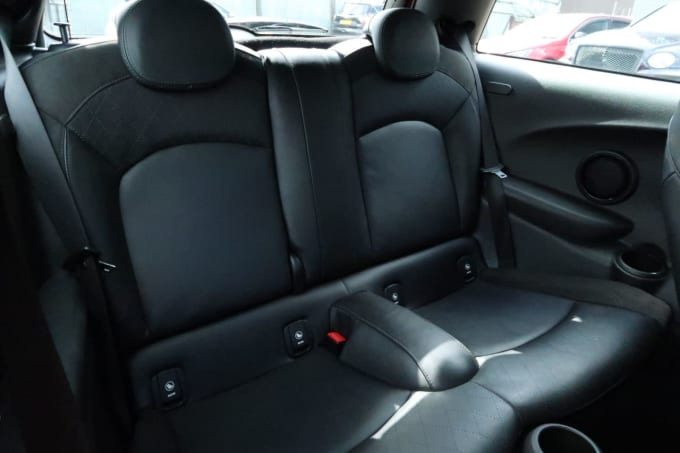 2025 Mini Hatch