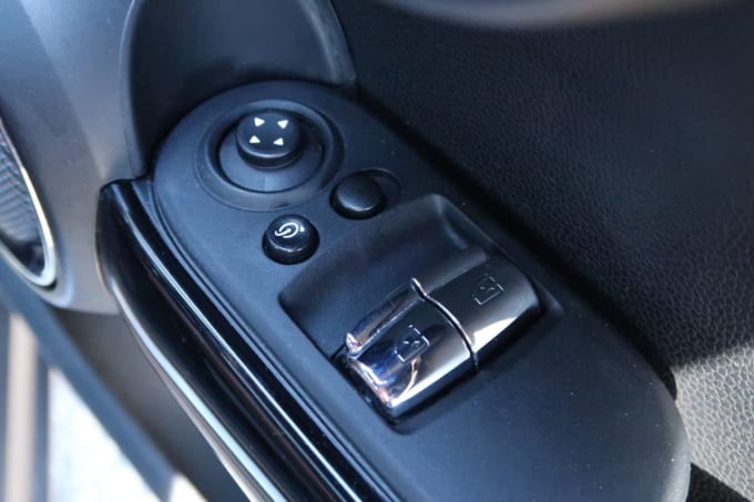 2025 Mini Hatch