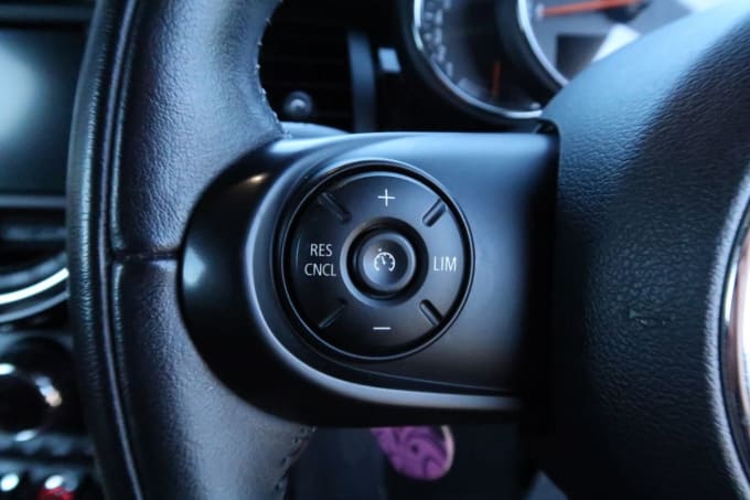 2025 Mini Hatch