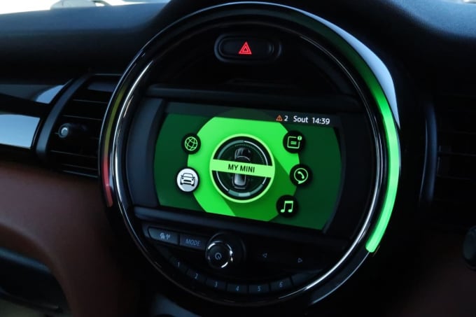 2025 Mini Hatch