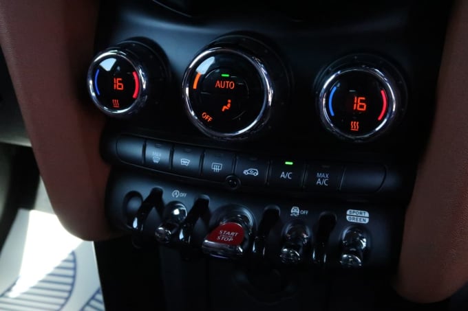 2025 Mini Hatch