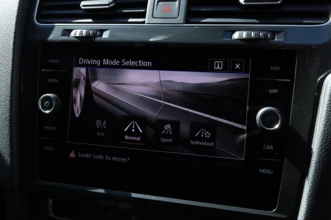 2025 Volkswagen Golf