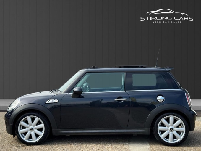2025 Mini Hatch