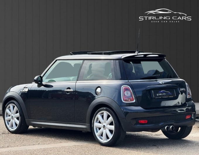 2025 Mini Hatch