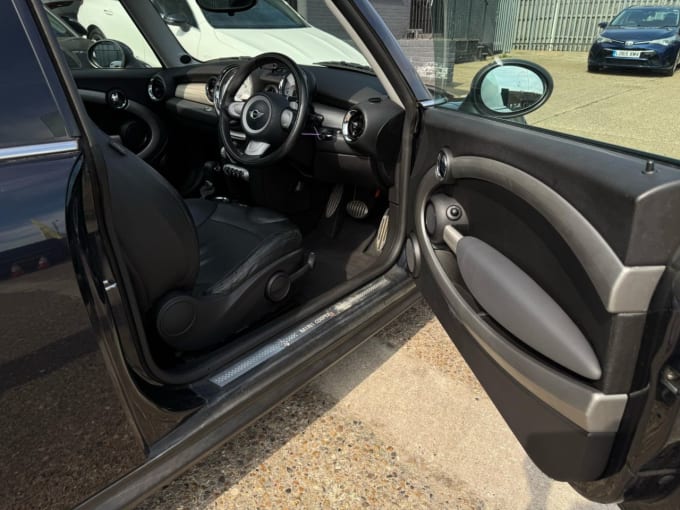 2025 Mini Hatch