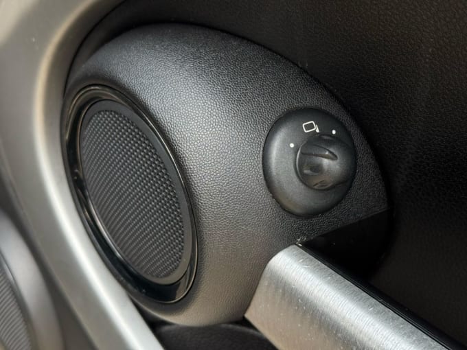 2025 Mini Hatch