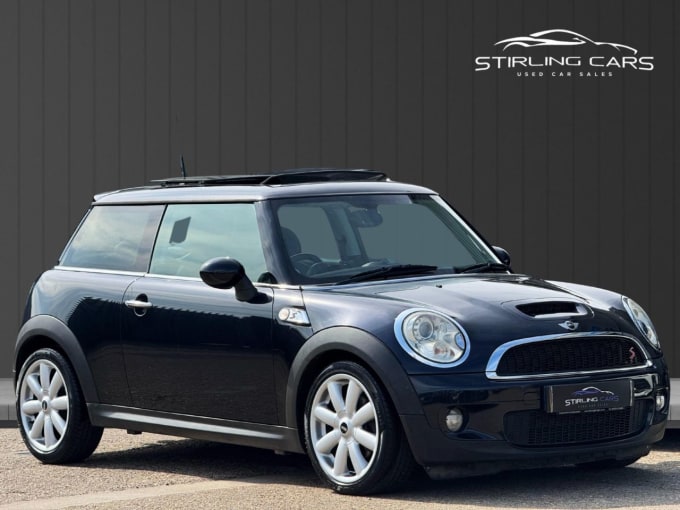2025 Mini Hatch