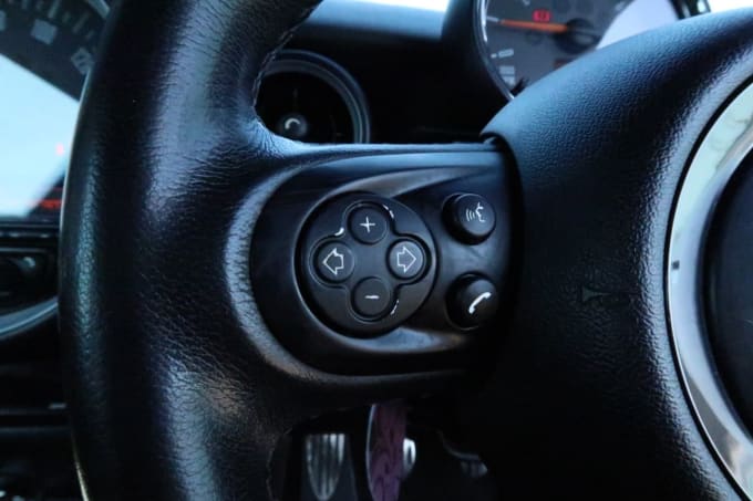 2025 Mini Hatch
