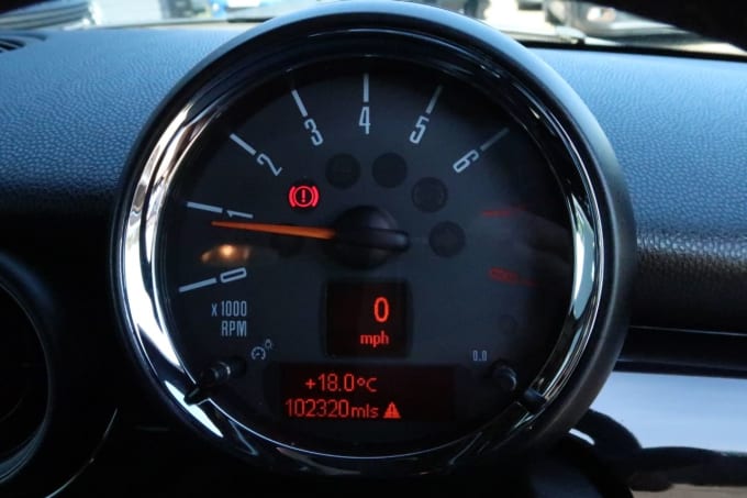 2025 Mini Hatch
