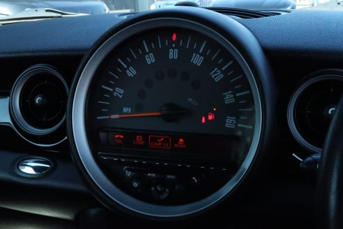 2025 Mini Hatch