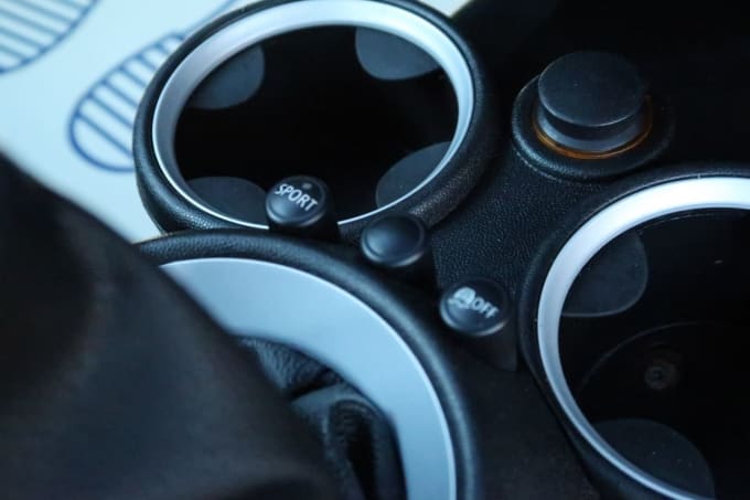 2025 Mini Hatch