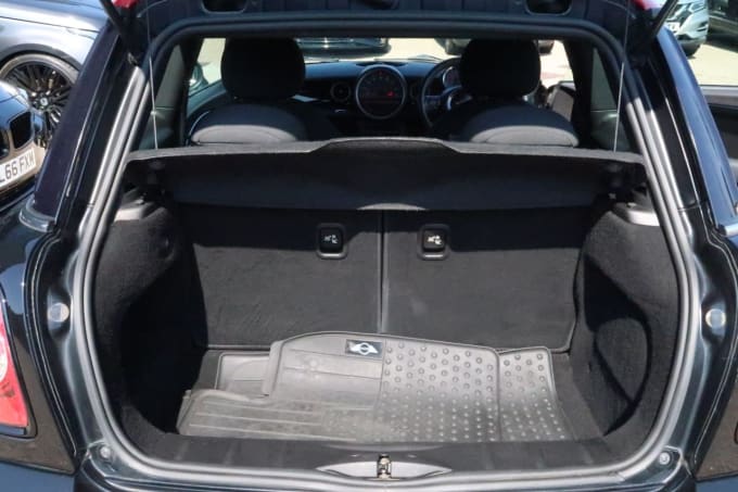 2025 Mini Hatch