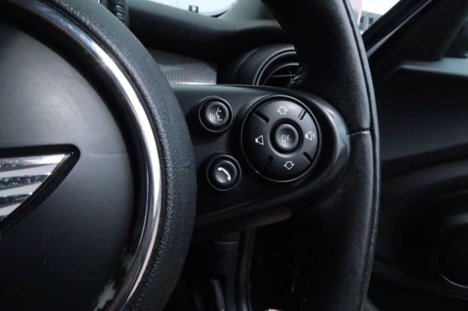 2025 Mini Hatch