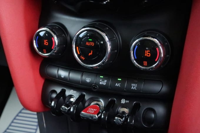 2025 Mini Hatch