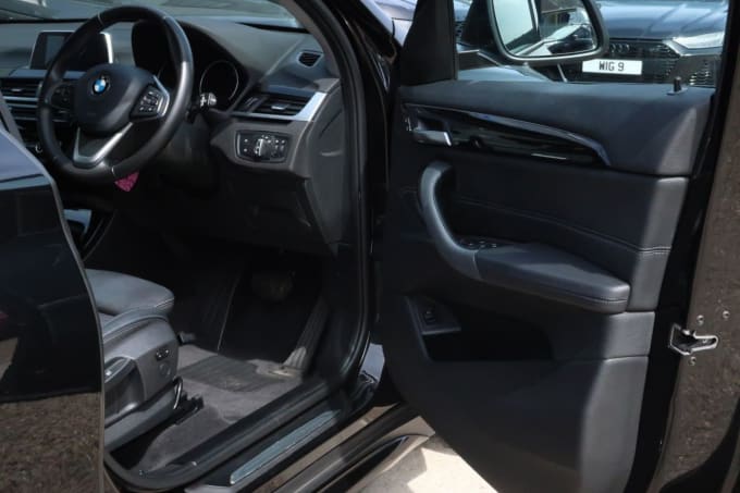 2025 BMW X1