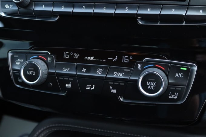 2025 BMW X1