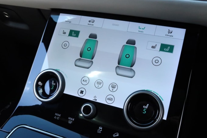 2025 Land Rover Range Rover Velar