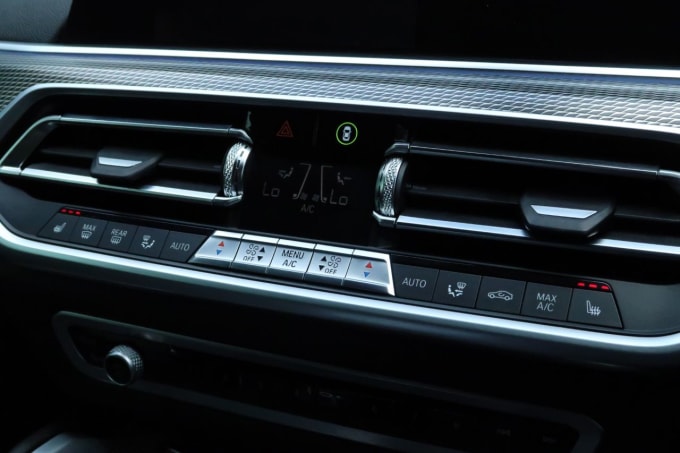 2025 BMW X6