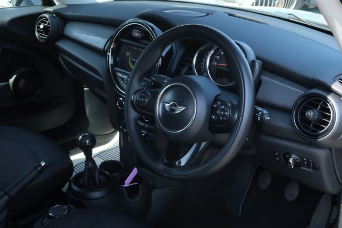 2025 Mini Hatch