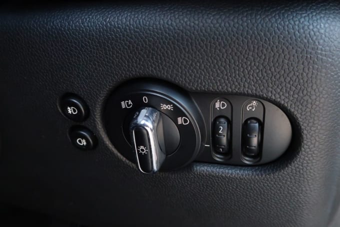 2025 Mini Hatch