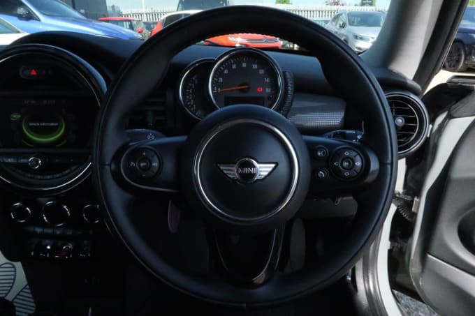 2025 Mini Hatch