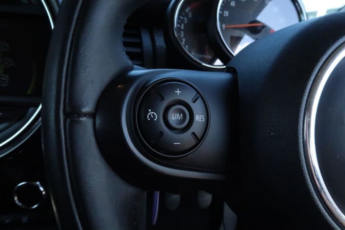 2025 Mini Hatch