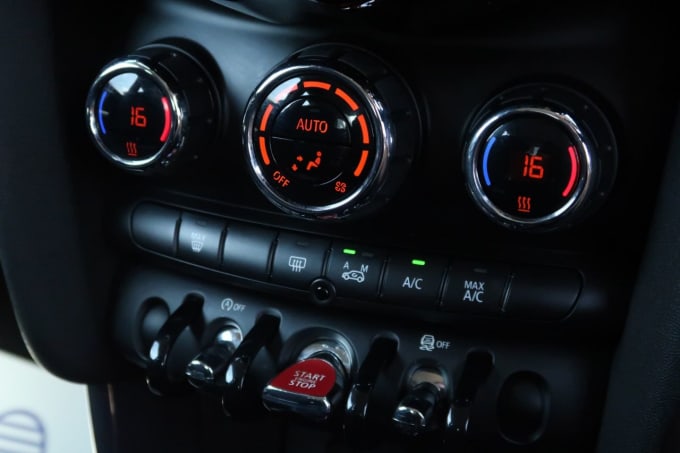 2025 Mini Hatch