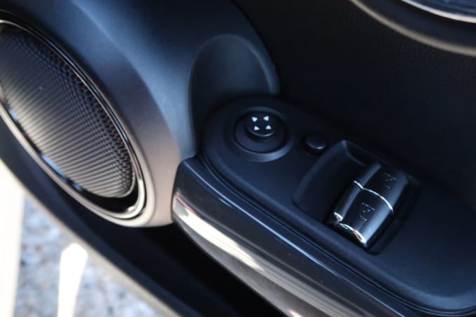 2025 Mini Hatch